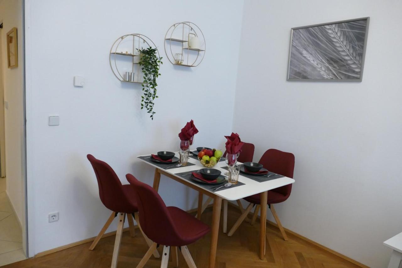 Stylish City Apartments Wina Bagian luar foto
