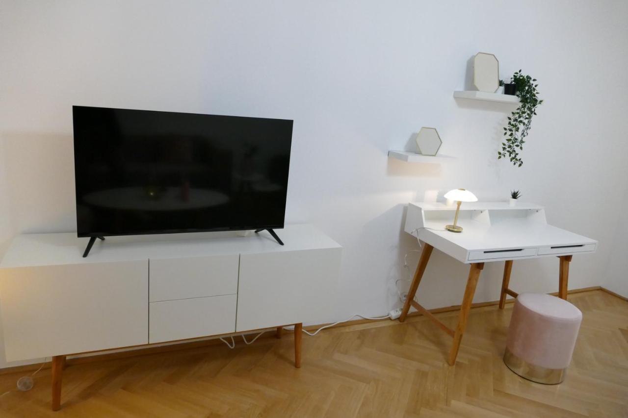 Stylish City Apartments Wina Bagian luar foto