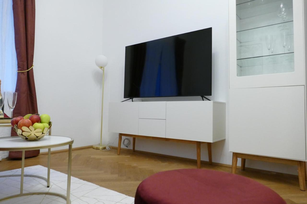 Stylish City Apartments Wina Bagian luar foto
