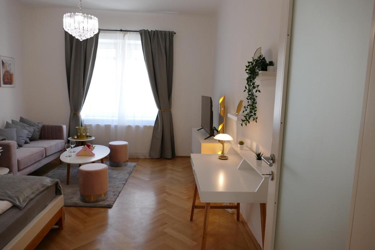 Stylish City Apartments Wina Bagian luar foto