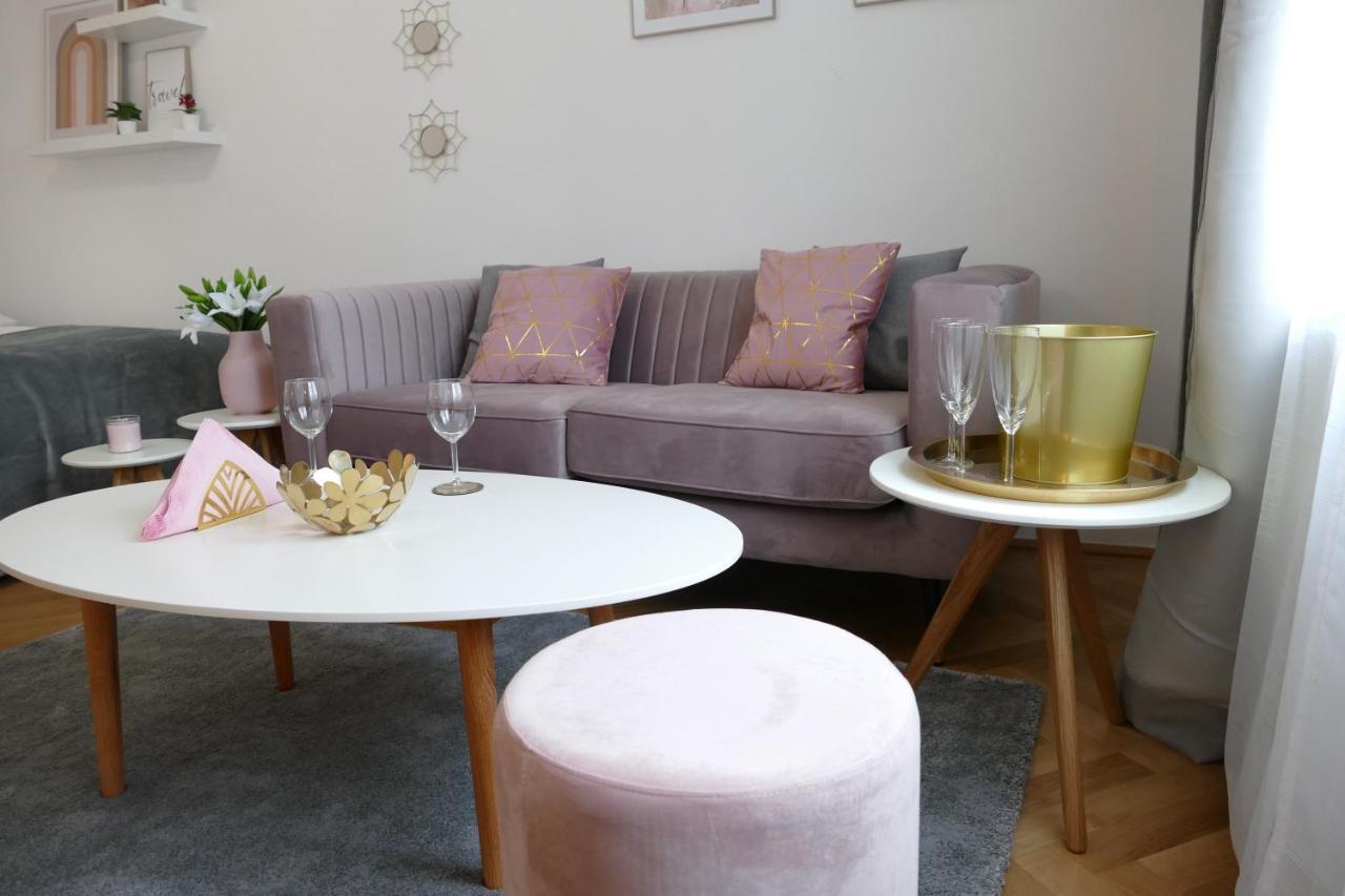 Stylish City Apartments Wina Bagian luar foto